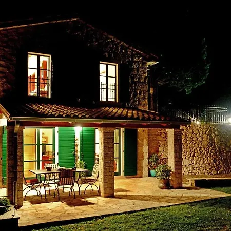 Cosy In Labin Apartment